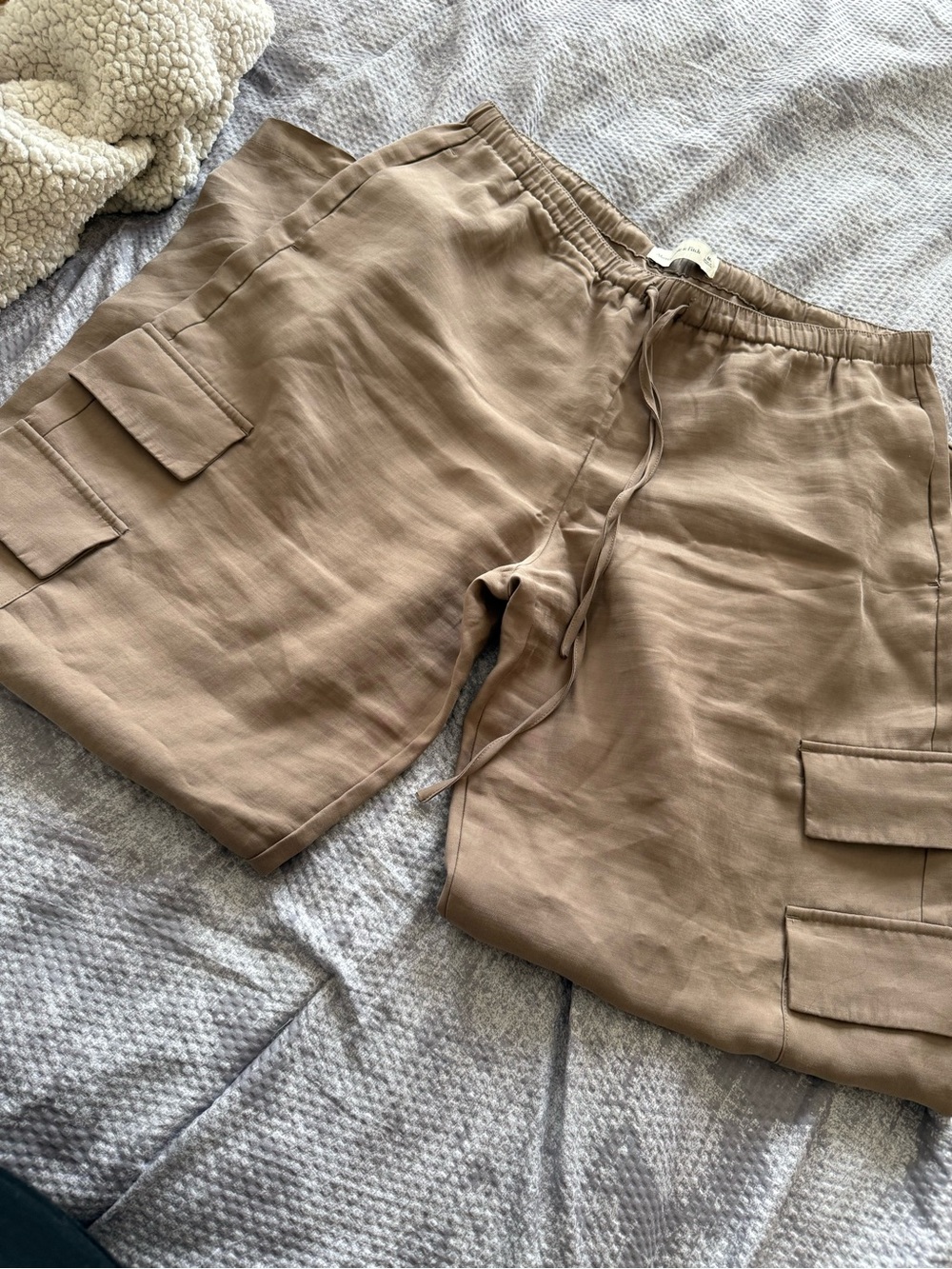 Abercrombie & Fitch Neutral Taupe Wide-Leg Cargo Pants Size M - Picture 5 of 8